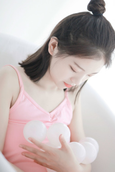 金瓶少女